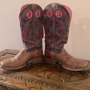 Ariat Cowgirl boots